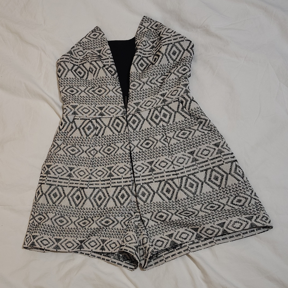 Adelyn Rae Black and White Patterned Romper